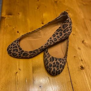 Sun+Stone Leopard Flats
